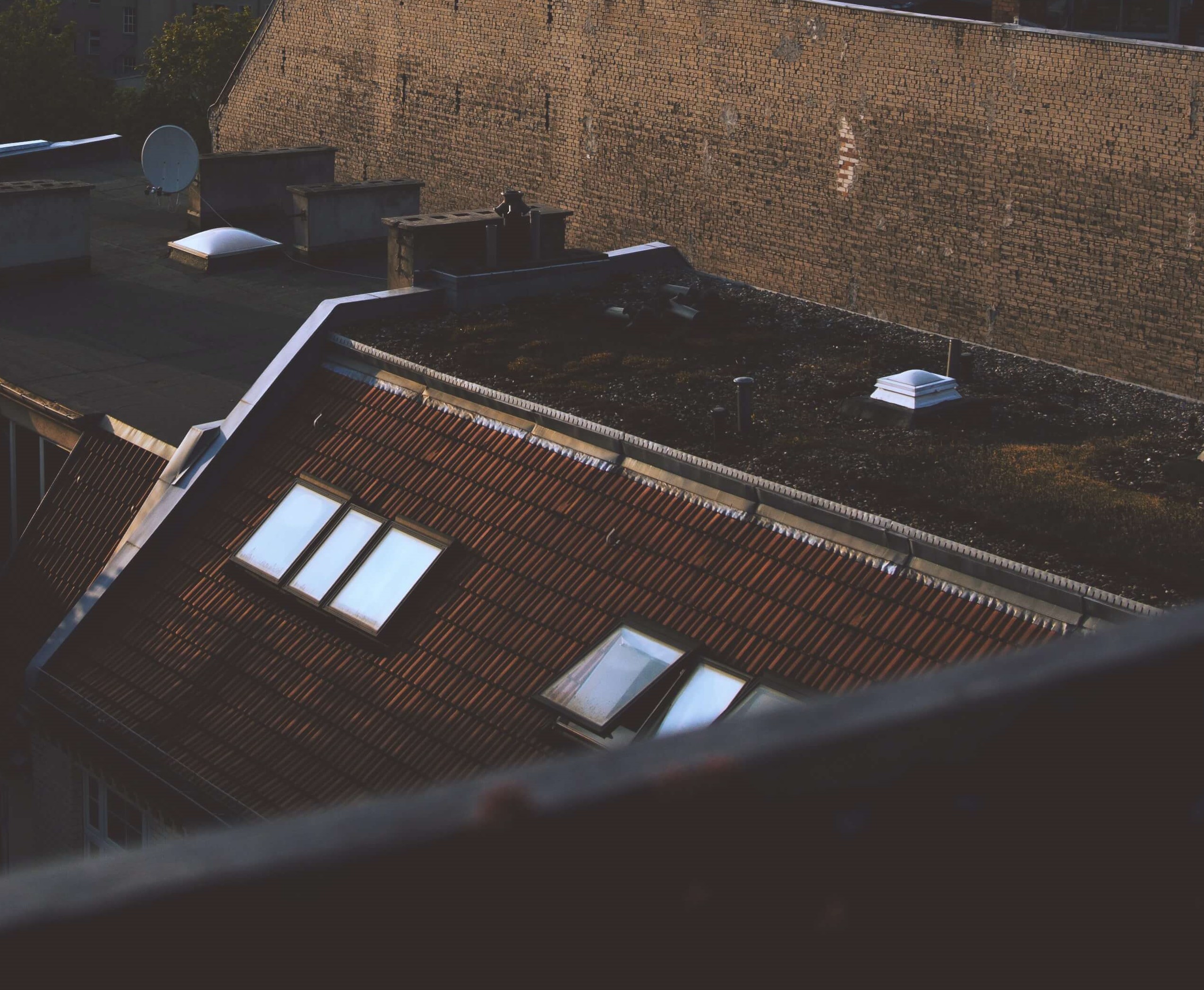 Fenêtre de toit fixe, velux, roto, plat, votre spécialiste s'occupe de la rénovation de votre maison dans le Calvados en Normandie