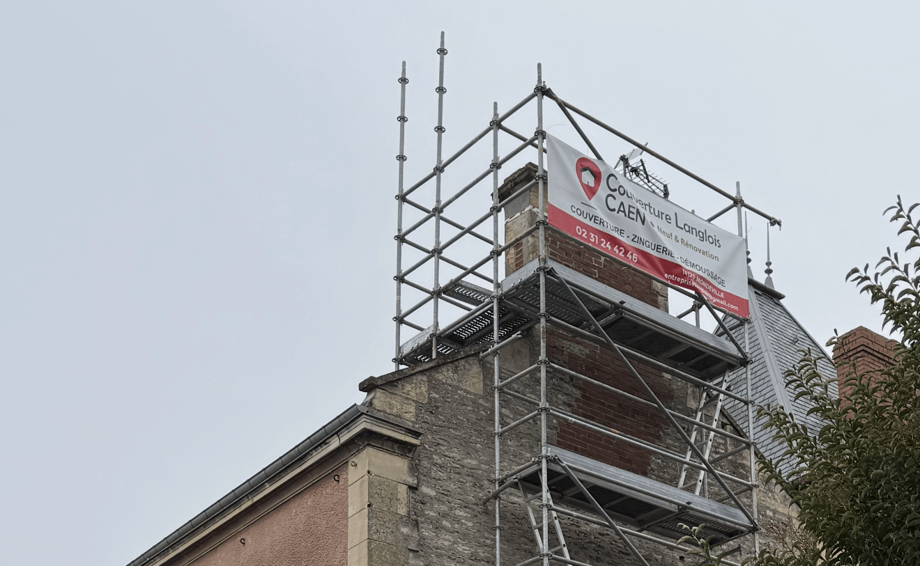 Couverture Langlois Caen est une entreprise qui propose de la réparation de cheminé exterieure, cheminée de toit dans le Calvados. Proche de Cabbourg, Caen, Ouistreham, Thury-Harcourt et Bayeux